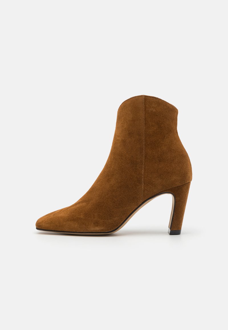 ÁNGEL ALARCÓN Bottines - mogano/basket
