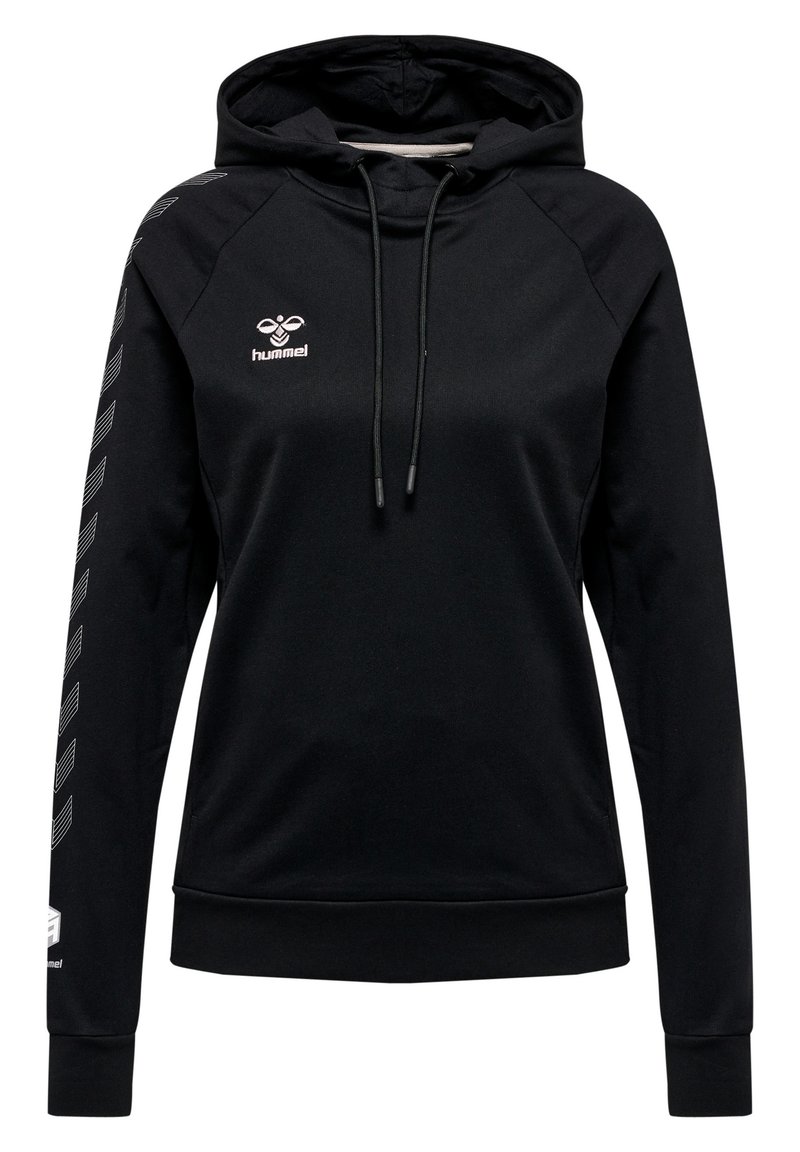 Czarna bluza z kapturem i sznurkiem, z rękawami raglanowymi i elastycznymi mankietami. Posiada logo na klatce piersiowej oraz charakterystyczny geometryczny wzór na rękawach.
