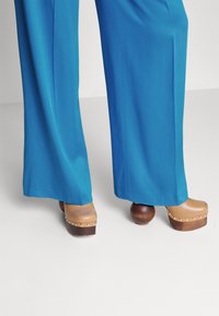 HUGO Tygbyxor - blue