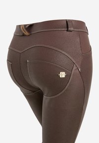 Freddy Pantalones - french roast