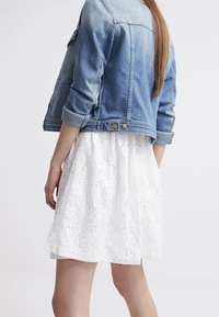 mint&berry Vestido informal - off-white