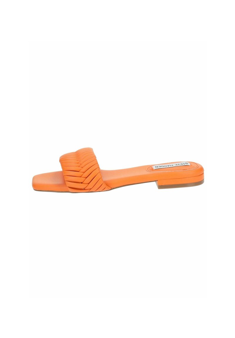 Steve Madden A ZOCCOLO - Sandalias planas - orange 575