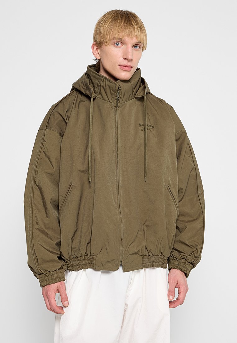 Reebok Classic Lichte jas olijfgroen