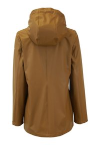 Giacca impermeabile marrone con cappuccio, texture liscia e tasche laterali a inserto. Presenta cuciture visibili e un orlo dritto.