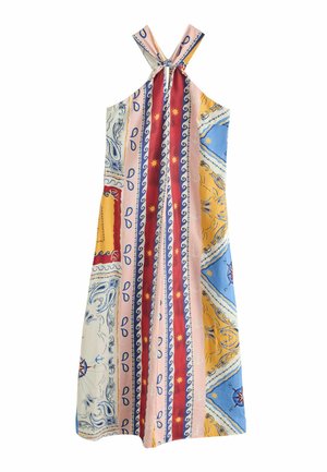 REGULAR FIT - HALTER TWIST NECK MIDI DRESS . - Maxikjoler - red scarf printed