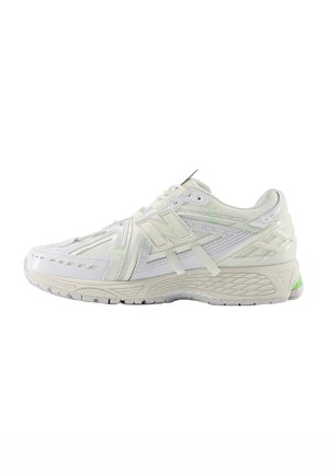SNEAKERS - Sneakers basse - white
