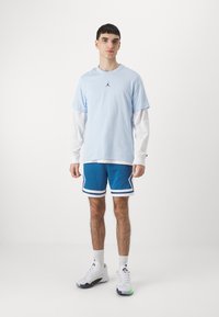Jordan DIAMOND SHORT - Športne kratke hlače - blue/white