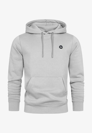 Hellgrauer Hoodie aus weichem Material mit Kängurutasche, verstellbarem Kordelzug und kleinem schwarzen Logo auf der Brust.