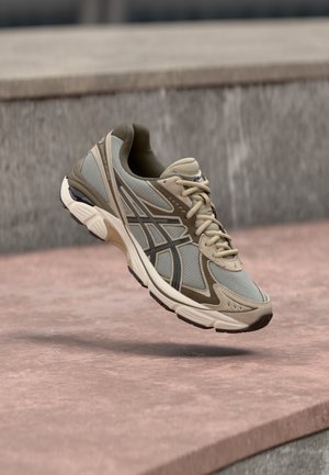 GT 2160 UNISEX - Športni copati - cement grey/graphite grey