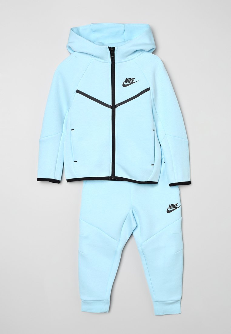 Nike Performance Trainingspak lichtblauw Nike Performance Trainingspak lichtblauw