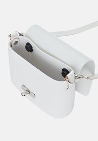 O Bag POCKET - Skuldertasker - bianco