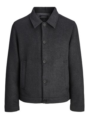 Donkergrijze jas met visgraatpatroon, voorzien van een omklapbare kraag, vijf knopen aan de voorkant en zijzakken. Gemaakt van een textuurstof.