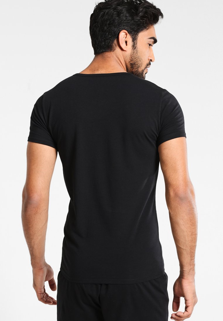 tommy hilfiger black t shirt 3 pack