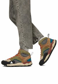 Flower Mountain BACK COUNTRY  - Sneakers basse - militärgrüne