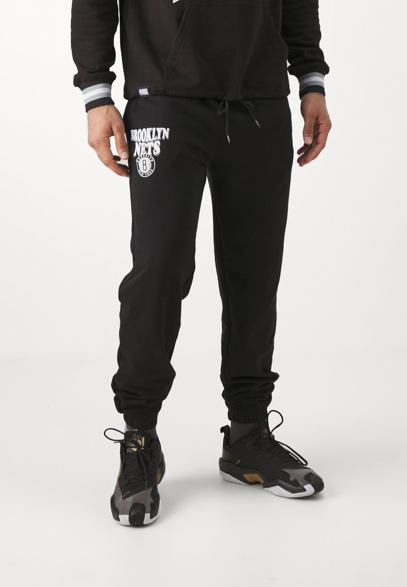 New Era NBA BROOKLYN NETS SCRIPT RELAXED - Squadra - black/white/nero ...