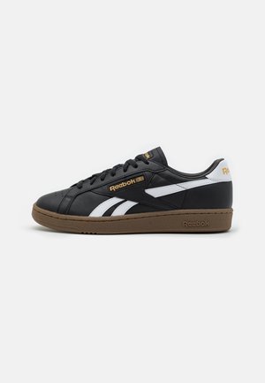 CLUB C GROUNDS UK UNISEX TRAINERS - Tenisky - black/white