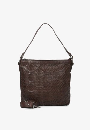 Sac en cuir marron avec une poche zippée, design plat et bandoulière réglable, tenu par une main. Convient pour un usage quotidien.