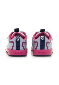 mtng BAREFOOT - Sneaker low - morado