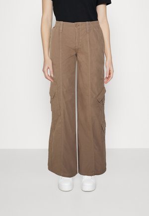 BDG Urban Outfitters SUMMER  - Kapsáče - chocolate