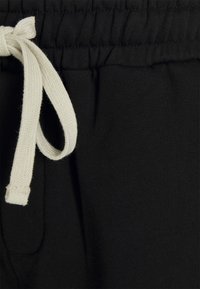 Pegador LOGO - Calções - black