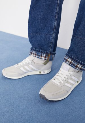 LA TRAINER UNISEX - Trainers - grey two/footwear white/silver dawn