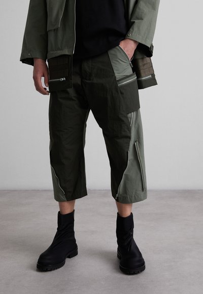 C.O.L VOLADOR PANTS - Παντελόνι cargo - braun/green