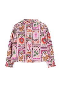 Blouse à manches longues en tissu léger rose, ornée d'un patchwork d'illustrations colorées, y compris des cœurs, des fleurs et des motifs géométriques.