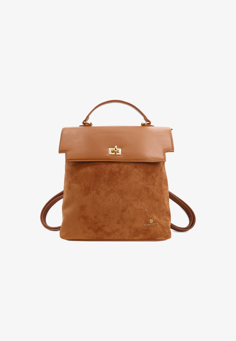 Zaino in suede e pelle marrone con manico superiore, chiusura dorata e spallacci regolabili su uno sfondo bianco.