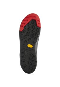 Czarna gumowa podeszwa buta z czerwoną gumową sekcją, sześciokątnym wzorem bieżnika oraz żółtym logo Vibram dla lepszej przyczepności.