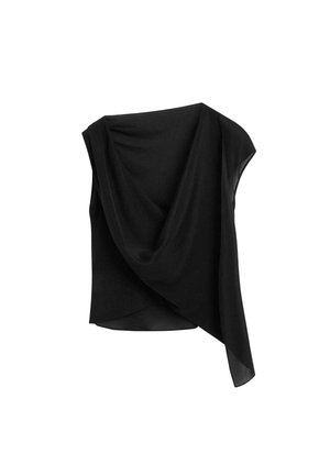 Top nero con davanti drappeggiato, maniche corte e design fluente. Realizzato in tessuto morbido con una texture liscia, orlo leggermente irregolare.