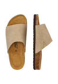 Beige suède instap sandalen met een stevige, gevormde voetbed en een gestructureerde bruine zool. Heeft een brede bovenband en versterkte stiksels.