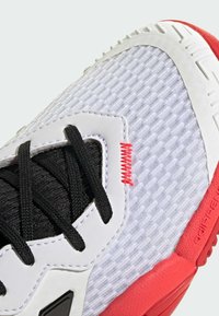 adidas Performance BARRICADE  - Zapatillas de tenis para todas las superficies - cloud white   core black   lucid red