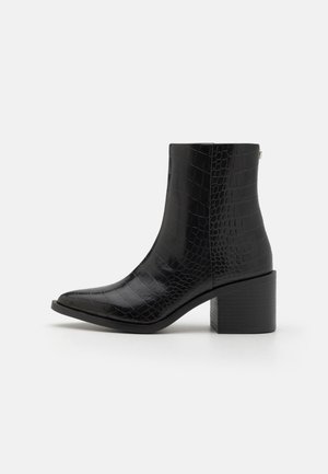 Steve Madden, ADMIRE - Klasické členkové čižmy - black