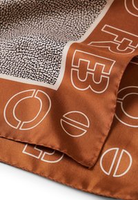 Borbonese Foulard - caramel op natural