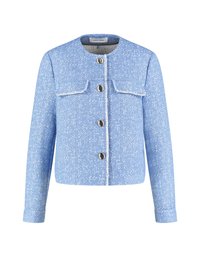 Hellblaues kurzes Jackett aus strukturiertem Stoff. Mit silbernen Knöpfen, zwei Fronttaschen und einem runden Halsausschnitt mit fransigen Kanten.