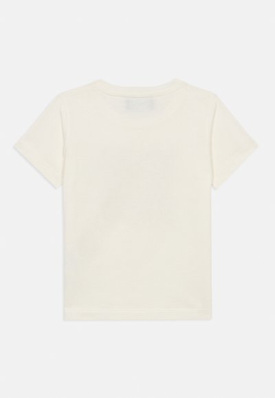 Κοντομάνικο μπλουζάκι από βαμβάκι εκρού, με στρογγυλή λαιμόκοψη και απλό, καθαρό σχέδιο χωρίς μοτίβα ή στολίδια.