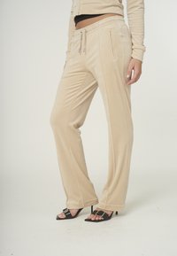 Juicy Couture - TRACK PANTS - Jogginghose - brazillian beige Thumbnail-Bild 1