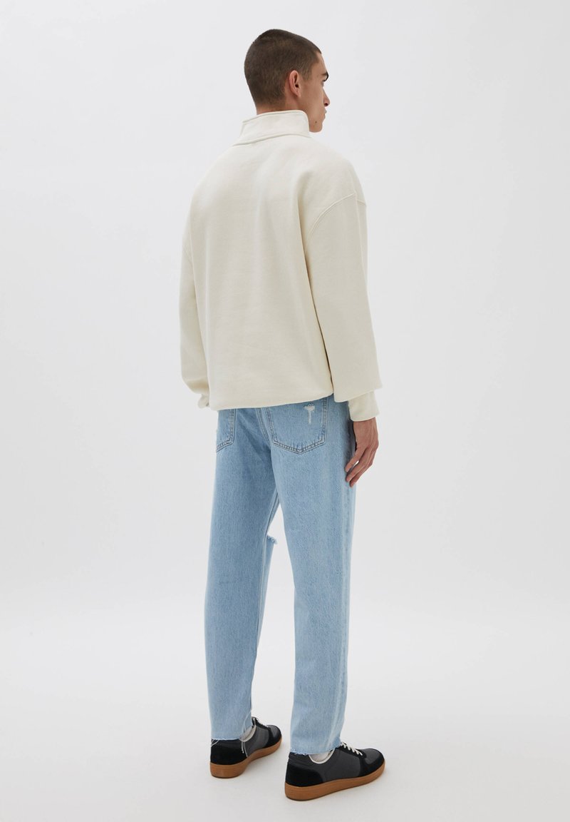 Herren Skinny Fit | PULL&BEAR STANDARD-FIT-JEANS MIT ZIERRISSEN AN DEN HOSENBEINEN Jeans Straight Leg royal blue/royal - VY83591 Herren Skinny Fit | PULL&BEAR STANDARD-FIT-JEANS MIT ZIERRISSEN AN DEN HOSENBEINEN Jeans Straight Leg royal blue/royal - VY83591