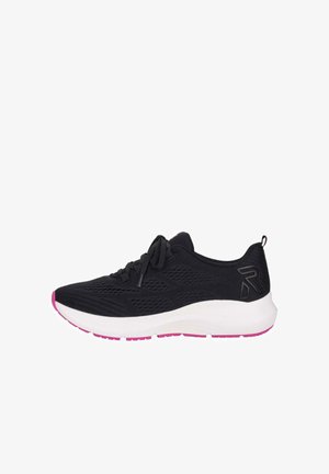 Schwarzer Sportschuh mit einem atmungsaktiven Mesh-Obermaterial, pinken Akzenten und einer weißen gepolsterten Sohle. Verfügt über Schnürsenkel und ein Logo an der Seite.