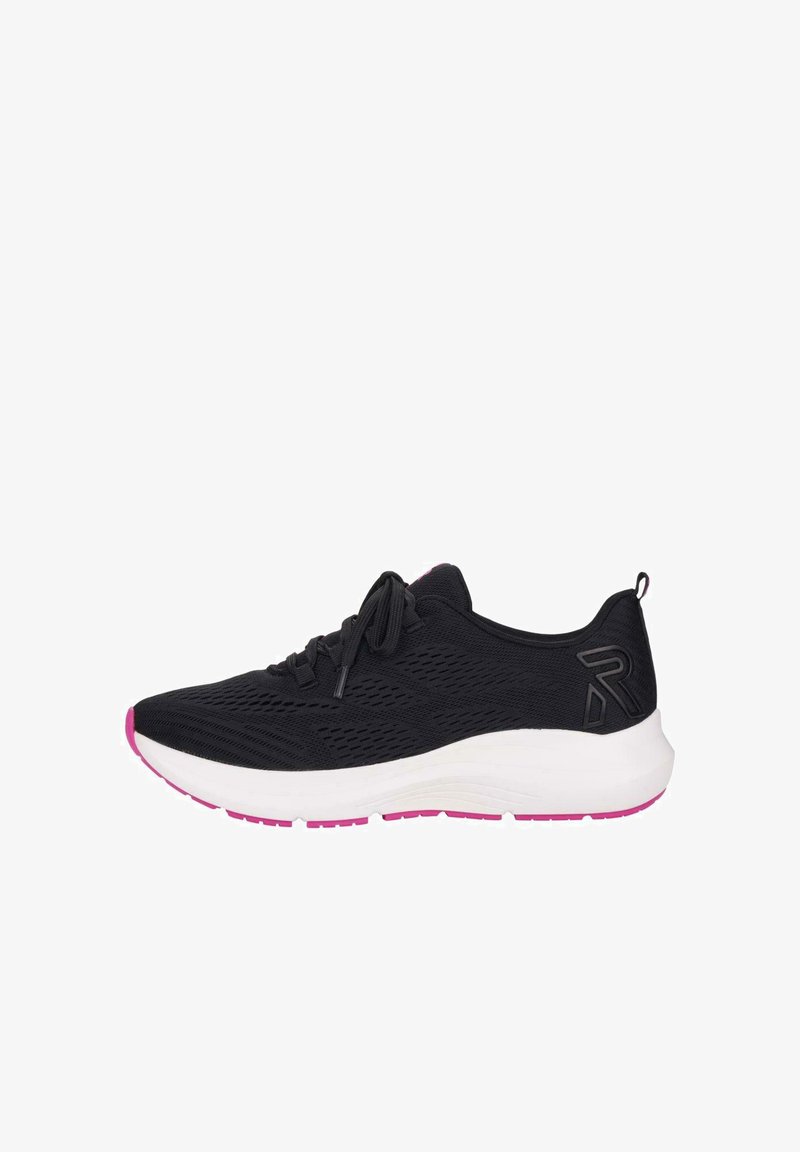 Schwarzer Sportschuh mit einem atmungsaktiven Mesh-Obermaterial, pinken Akzenten und einer weißen gepolsterten Sohle. Verfügt über Schnürsenkel und ein Logo an der Seite.