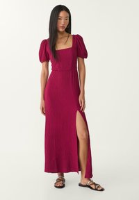 Stradivarius Maxi šaty - pink