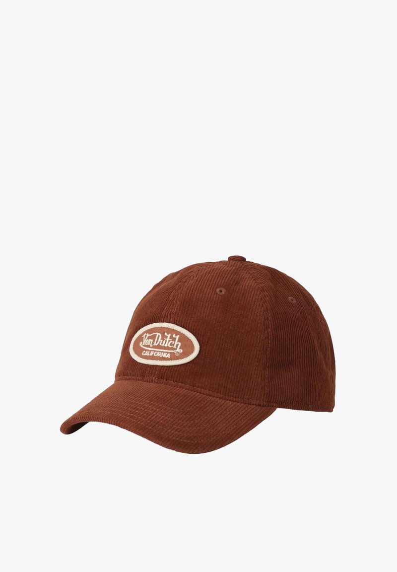 Casquette de baseball en velours côtelé marron avec un patch ovale crème portant le texte "Von Dutch California", visière courbée et détails cousus.