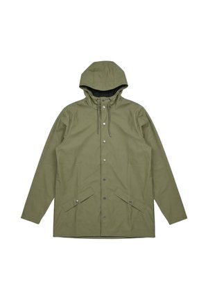 Veste imperméable vert olive avec capuche, fermeture à cordon, boutons-pression et deux poches avant. Texture lisse et coupe droite.