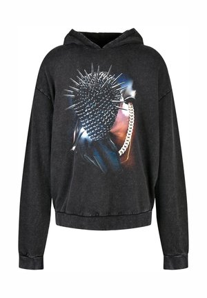 Zwarte hoodie met een grafische print van een spijkerobject en kettingen, gemaakt van zacht stof met een ontspannen pasvorm.