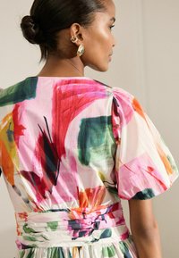 Next PUFF SLEEVE BUTTON DOWN  - Robe de jour - pink abstract print