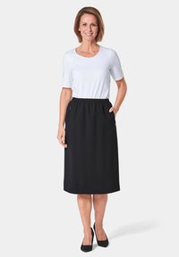 GOLDNER Jupe crayon - schwarz