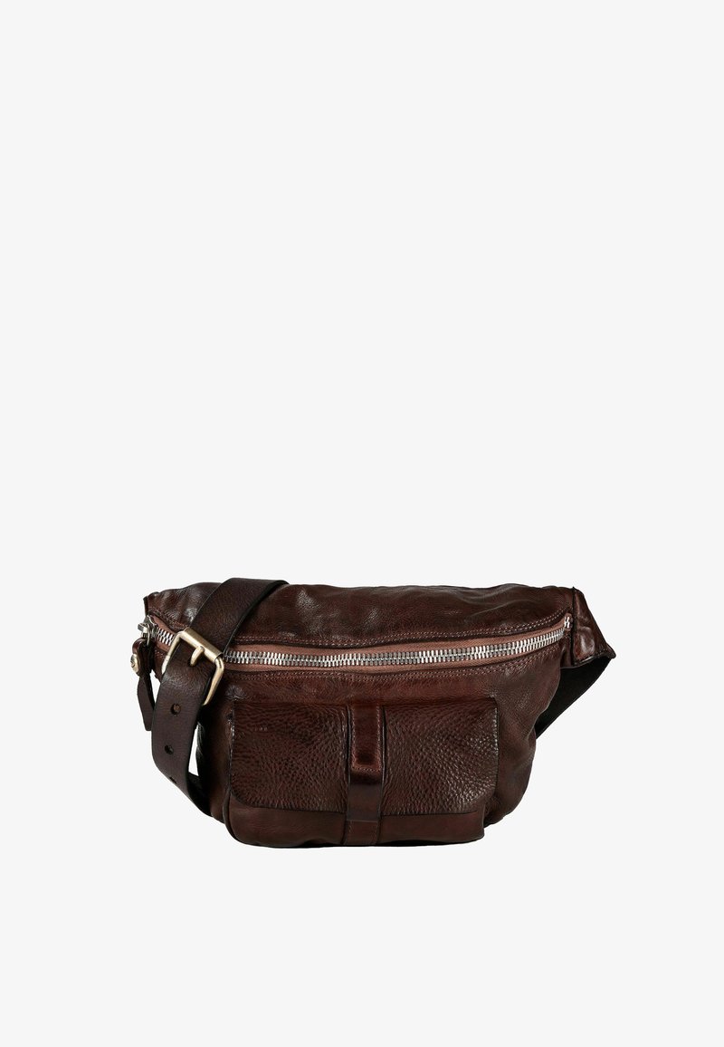 Sac banane en cuir marron foncé avec poche avant, fermeture éclair argentée et sangle réglable avec boucle en métal.