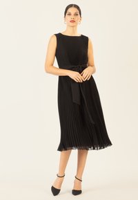 Apart MIDI-PLISSEE - Freizeitkleid - schwarz