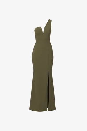 Robe de soirée sans manches vert olive avec encolure en V asymétrique, fente haute sur la cuisse à l'avant, taille cintrée et jupe longue au sol.