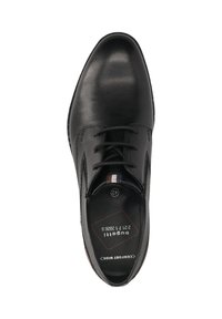 Schwarze Leder-Dressschuhe mit abgerundetem Zehenbereich, Schnürdesign und strukturiertem Obermaterial. Verfügt über dezente Nähte und eine komfortable, breite Innensohle.